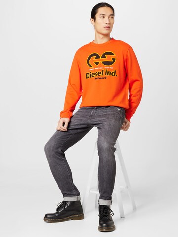 DIESEL - Sweatshirt 'GINN' em laranja