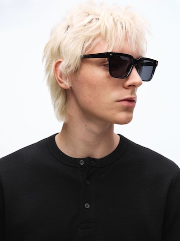 Bershka Majica | črna barva