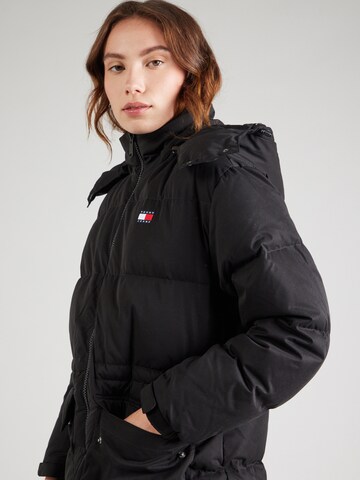 Tommy Jeans Jacke 'ALASKA' in Schwarz