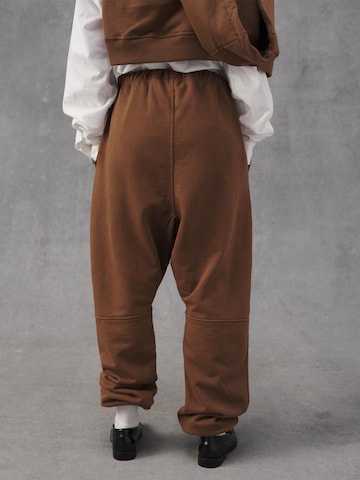 Tapered Pantaloni 'Jonas' di Pacemaker in marrone