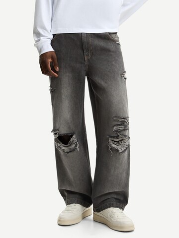 Baggy Jeans di Bershka in grigio: frontale