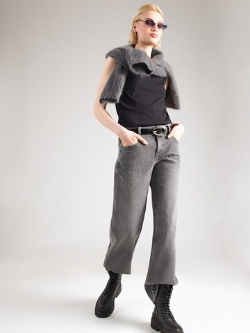 ABOUT YOU Top 'Bettina' in Schwarz