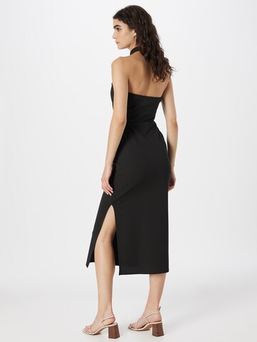 Rochie de la Warehouse pe negru