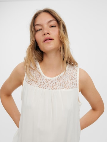 Camicia da donna 'ASTA' di VERO MODA in bianco
