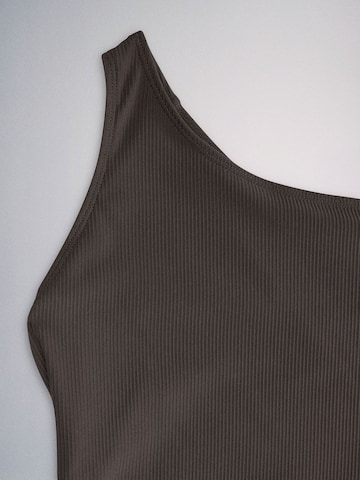 The Set T-shirt Badpak in Bruin