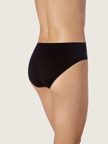 zd ZERO DEFECTS Panty 'Diana soy fiber mid waist panty' in Schwarz