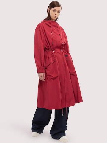 Manteau d’hiver Trussardi en rouge