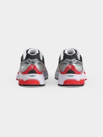 sarkans saucony Skriešanas apavi 'PROGRID OMNI 9'