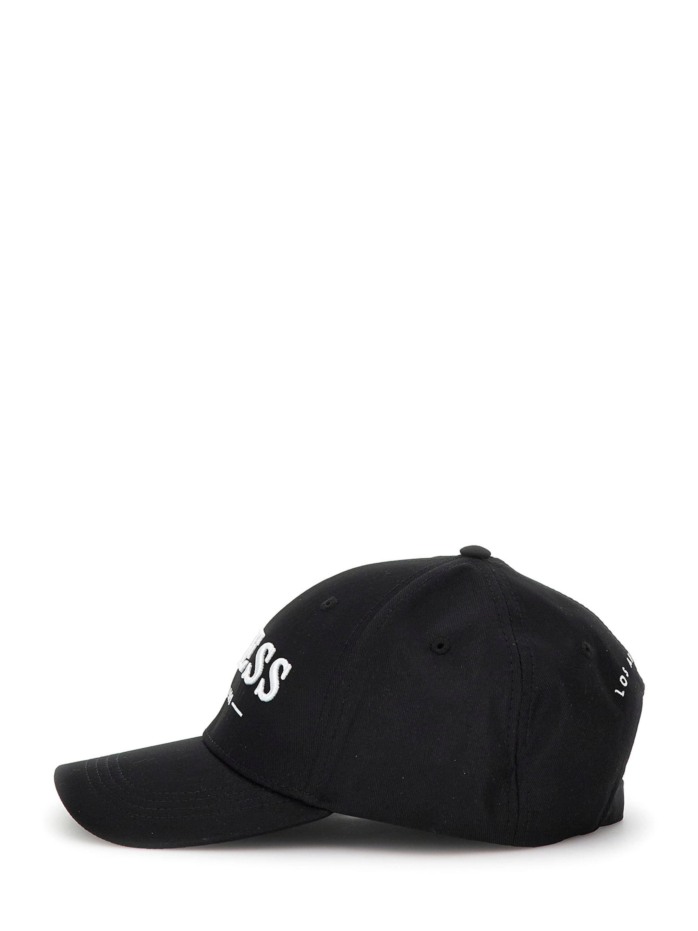 Șapcă de la GUESS pe negru: față