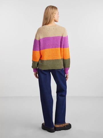 PIECES Sweter 'NAOMI' w kolorze mieszane kolory