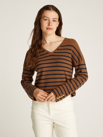 Pull-over TOMMY HILFIGER en marron : devant