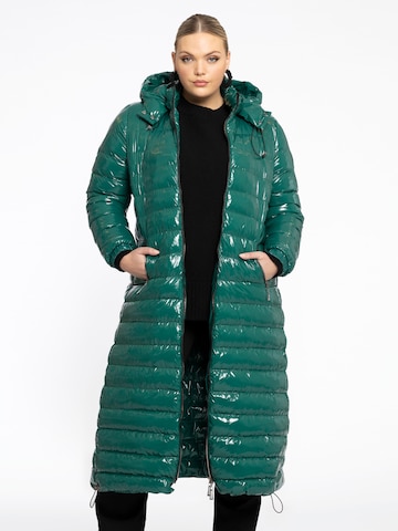 Yoek Winter Coat in Green: front