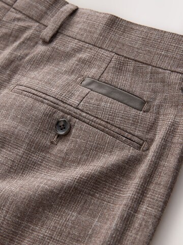 Regular Pantalon à plis Next en marron