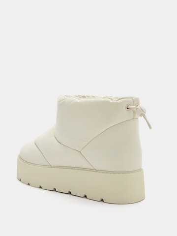 Pull&Bear Snowboots in Beige