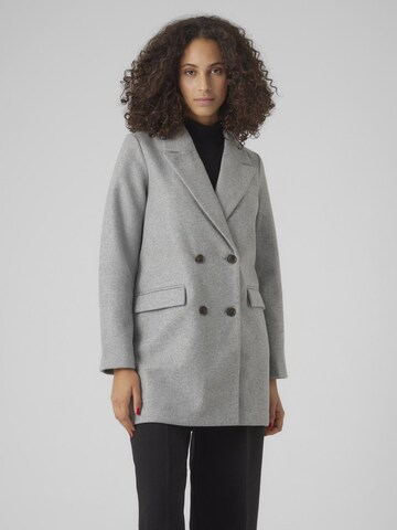 Manteau mi-saison 'VINCE AURA' VERO MODA en gris : devant