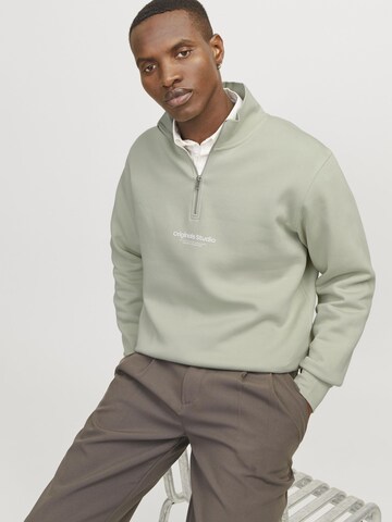 Sweat-shirt 'JORVesterbro' JACK & JONES en vert