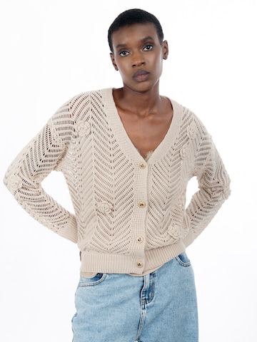 Influencer Плетена жилетка в бежово: отпред