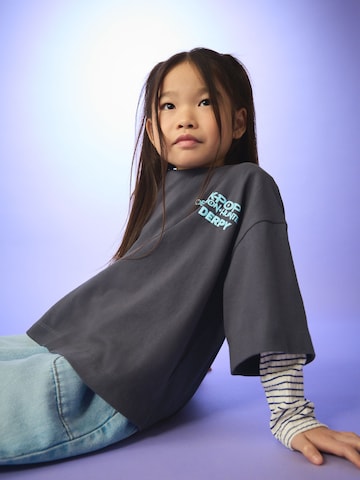 Next T-shirt 'Demon Hunters' i grå