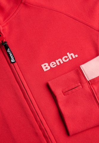 Superdry & Co Sweatvest 'Bench X Superdry & Co' in Rood