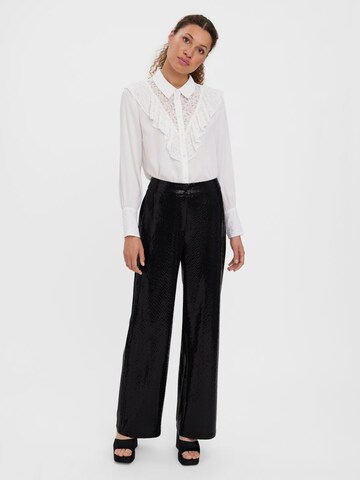 Regular Pantalon 'Lexi' VERO MODA en noir