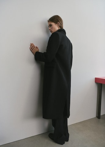 MANGO Between-Seasons Coat 'Yvse' in Black