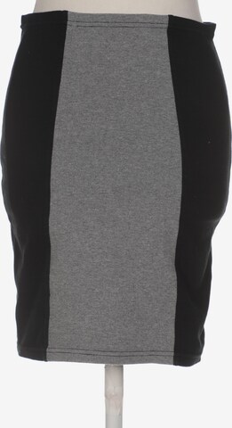 Monki Skirt in S in Grey: front