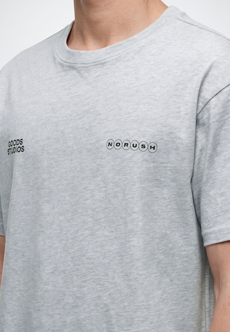 T-Shirt 'STUDIOS' BALMOHK en gris : devant