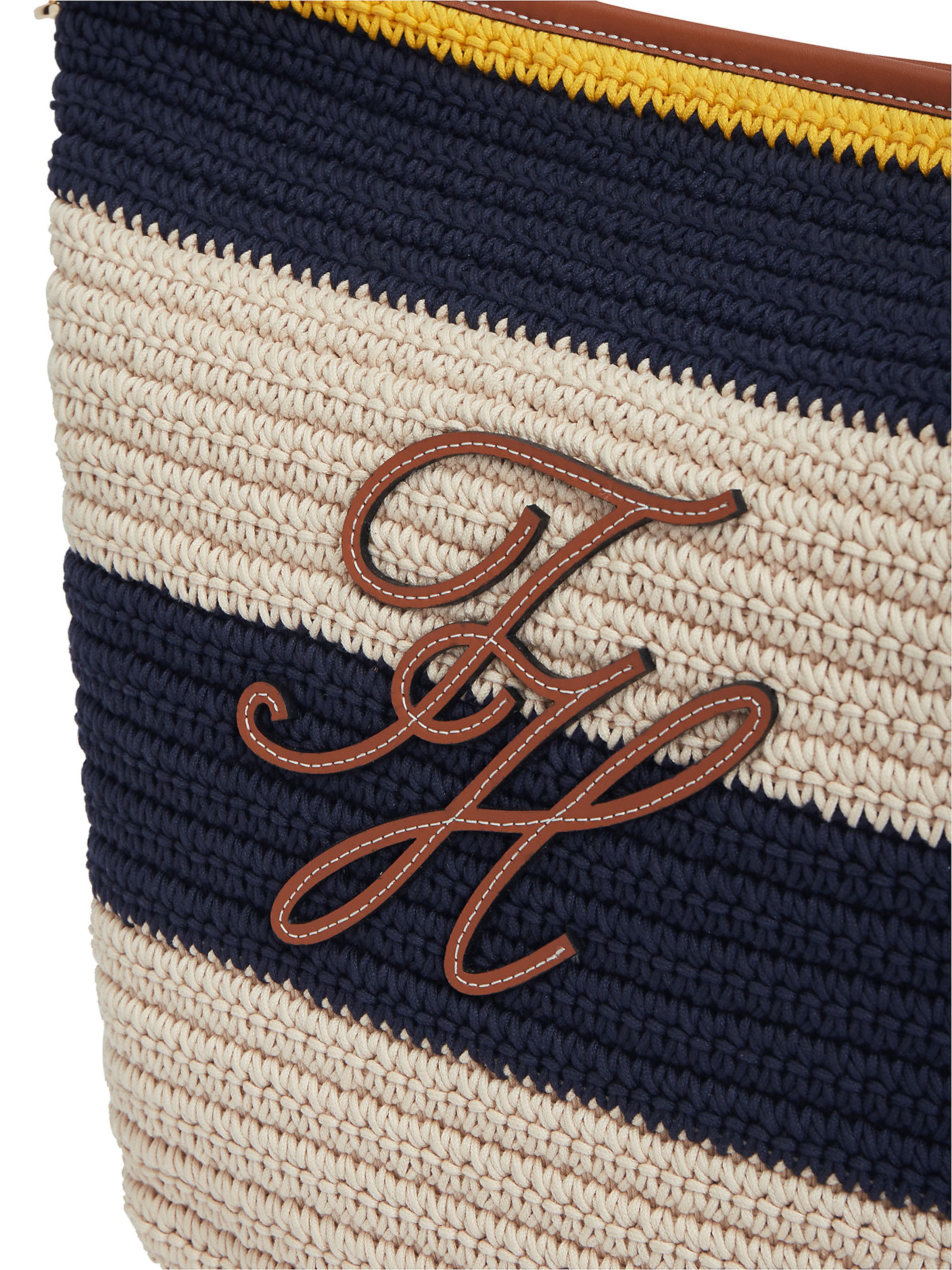 TOMMY HILFIGER Shoulder bag in Blue