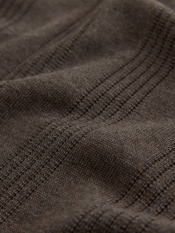 Next Pullover in Braun