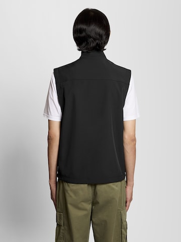Lyle & Scott Vest in Black