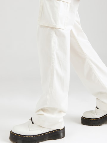 HOLLISTER - Loosefit Pantalón cargo en blanco