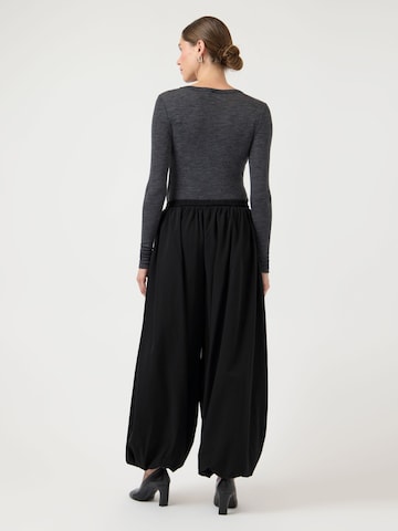 Wide leg Pantaloni di YAS in nero