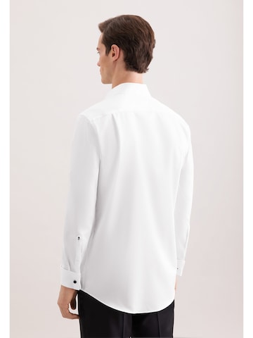 Coupe regular Chemise business SEIDENSTICKER en blanc