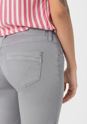 TIMEZONE - Slimfit Pantalón 'Nali' en gris