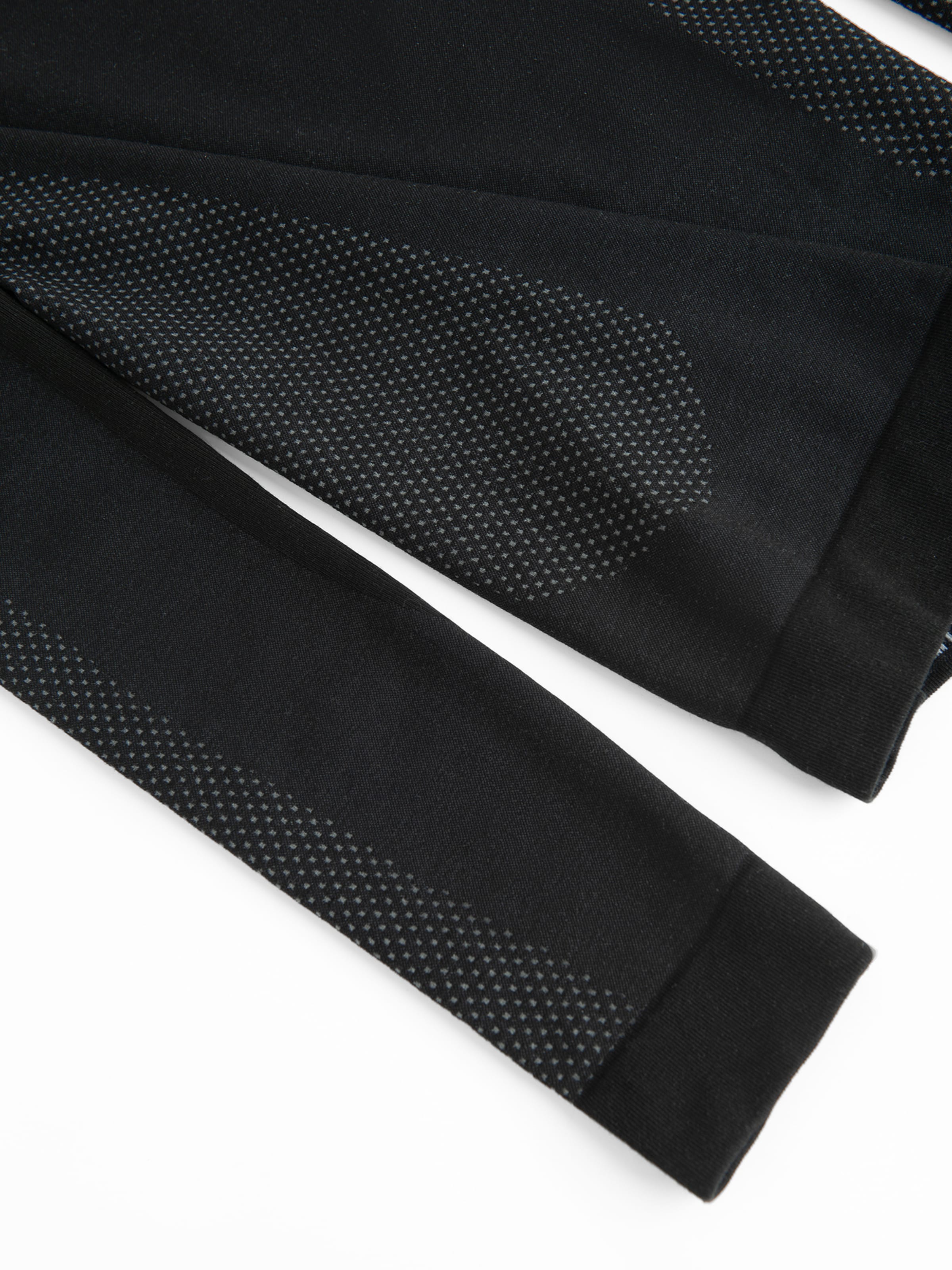 Tricou funcțional de la NoWear pe negru