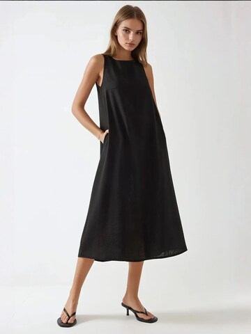 Hiccup Dress in Black