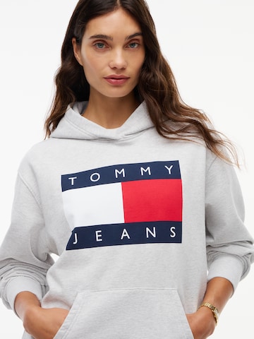 Tommy Jeans Суичър в сиво