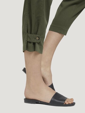 TOM TAILOR Loose fit Pleat-Front Pants in Green