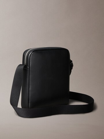Sac à bandoulière Calvin Klein Jeans en noir