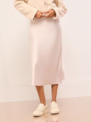 Lipsy Σνίκερ χαμηλό σε μπεζ