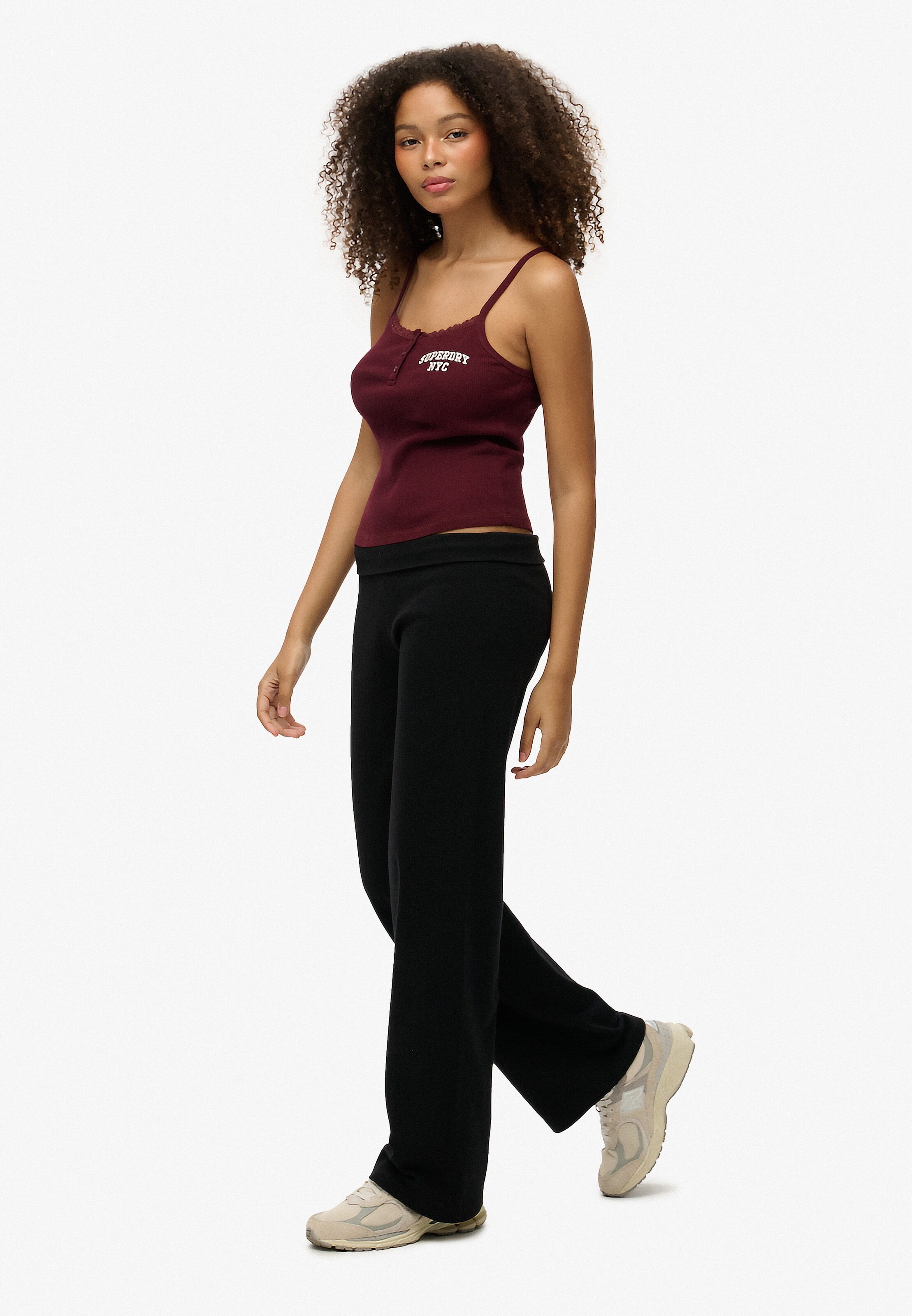 Loosefit Pantalon 'Athletic Essentials' Superdry & Co en noir