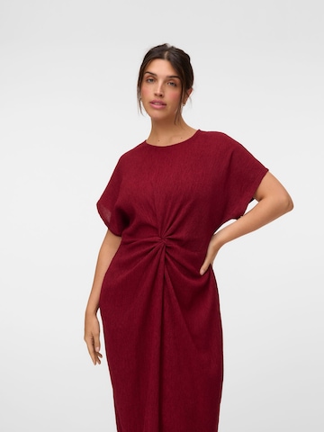Robe 'VMCAmanda' Vero Moda Curve en rouge
