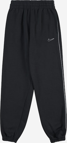 Effilé Pantalon Nike Sportswear en noir : devant