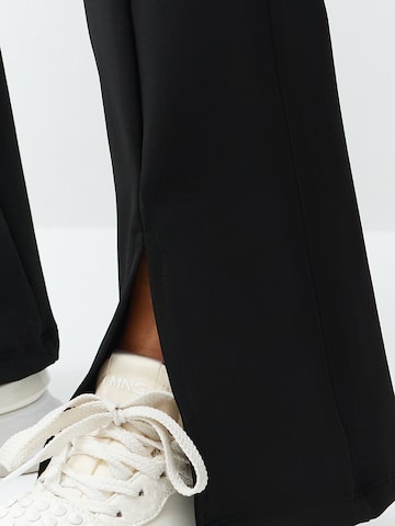 TrendyolSportski komplet - crna boja