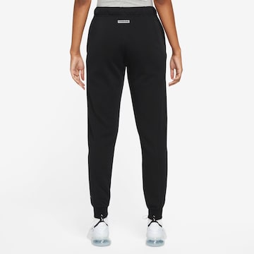 Nike Sportswear Дънки Tapered Leg Панталон 'Air' в черно
