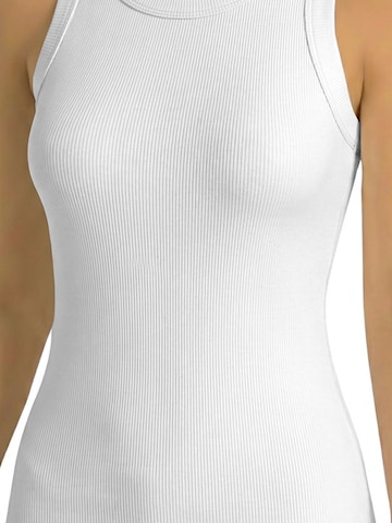 Top 'Tanktops & Camis' di ÖTS in bianco