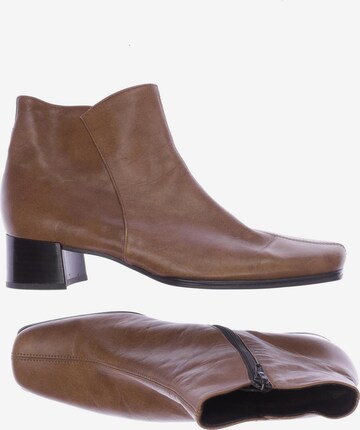 GABOR Dress Boots in 40,5 in Brown: front
