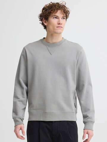 Casual Friday Sweater ' CFPersson ' in Grau: Vorderseite