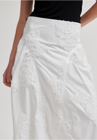 SECOND FEMALE - Saia 'Ashley' em branco