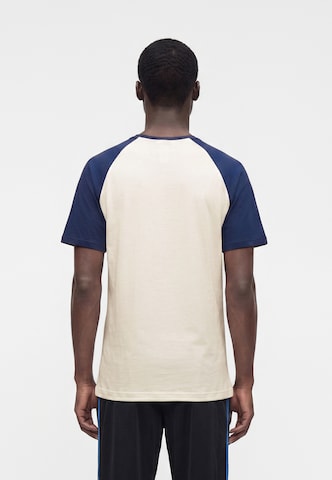 ADIDAS ORIGINALS - Camisa em branco